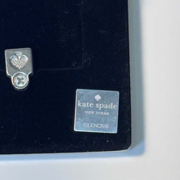 Kate Spade Paint the Town Red Picture Frame Ornament. - Picture 5 of 9